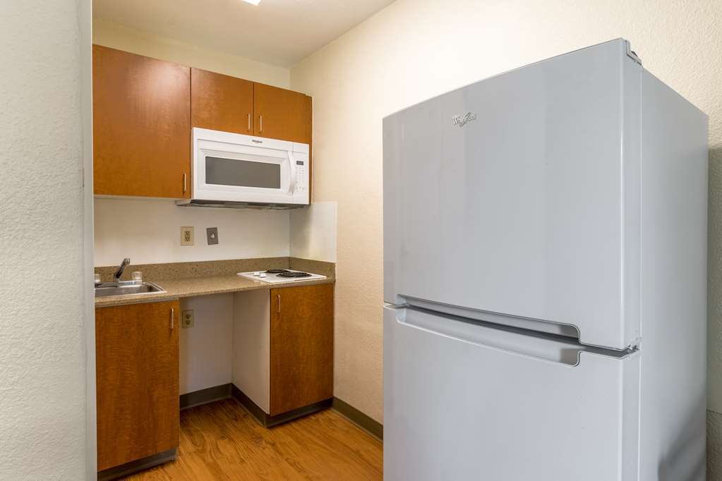 Hometowne By Red Roof Salem, Or Motel 2*
