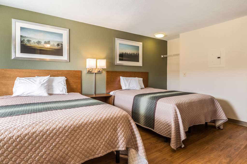 Motel Hometowne By Red Roof Salem, Or 2*