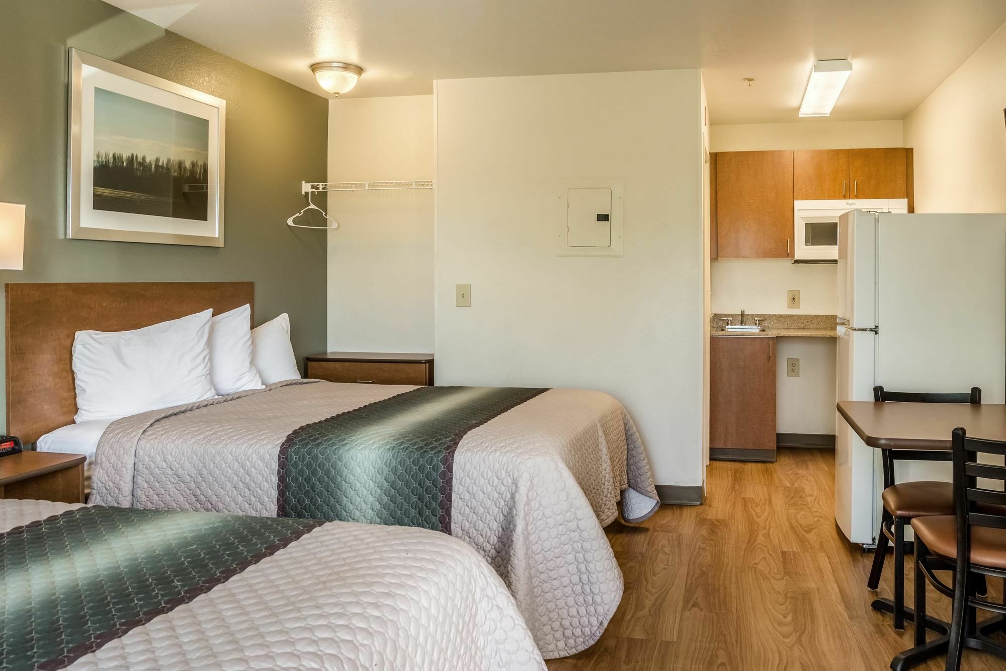 Hometowne By Red Roof Salem, Or 2* Salem